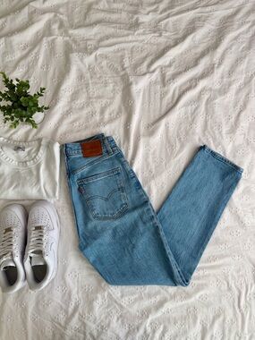 Levi’s 70s High Slim Straight Jeans